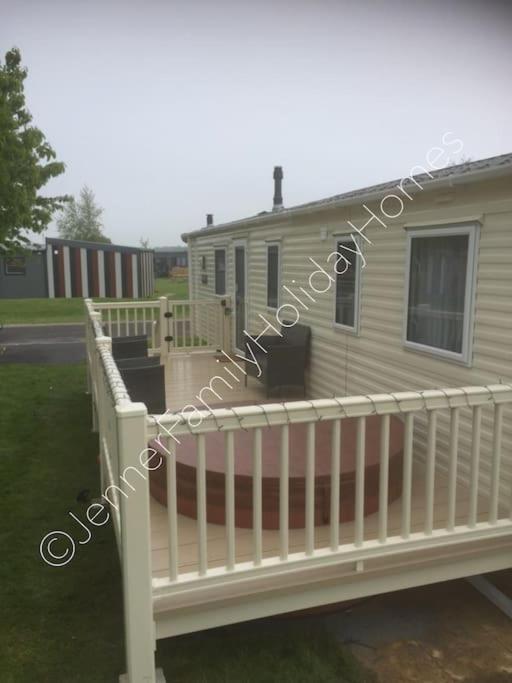 Jenner Family Holiday Homes At Tattershall Lakes Dogdyke Buitenkant foto
